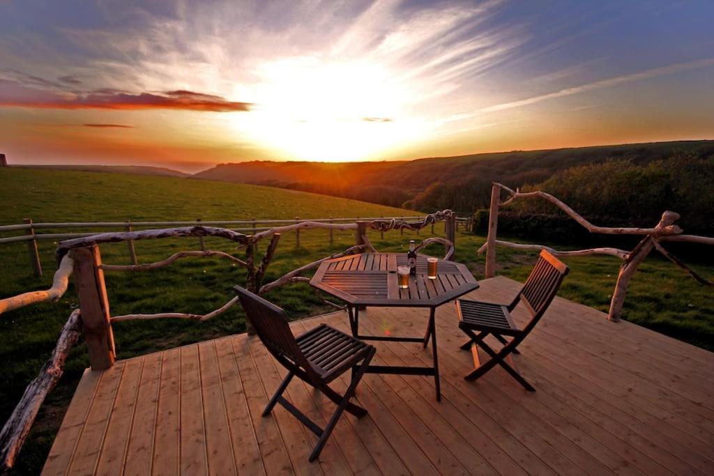 Tiny House On Isolated Farm By The Cornish Coast Villa Бюд Екстериор снимка
